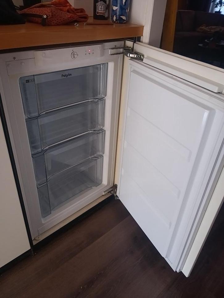 Pelgrim inbouwvriezer PVD7088V 96liter, Witgoed en Apparatuur, Vriezers en Diepvrieskisten, Gebruikt, Inbouw, Minder dan 85 cm