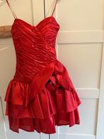 Rode cocktailjurk met zwarte fluelen bolero, Pronovias, Zo goed als nieuw, Rood, Ophalen