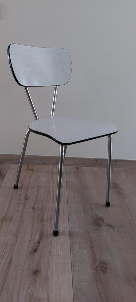 Retro Vintage Formica stoel jaren 60/ 70, Huis en Inrichting, Stoelen, Gebruikt, Eén, Wit, Ophalen of Verzenden