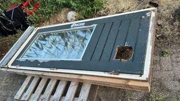 Deur met glas gratis afhalen beschikbaar voor biedingen