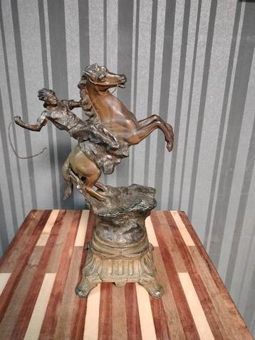 Antiek Bronzen Beeld: Paard Temmen, 45cm beschikbaar voor biedingen