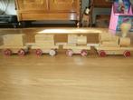 Oude houten blokken trein van 4 wagons, Ophalen of Verzenden, Gebruikt, Duw- of Trekspeelgoed