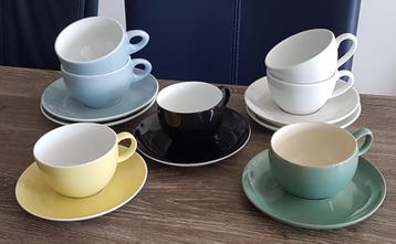 9x Diverse kop en schotels, effen beschikbaar voor biedingen