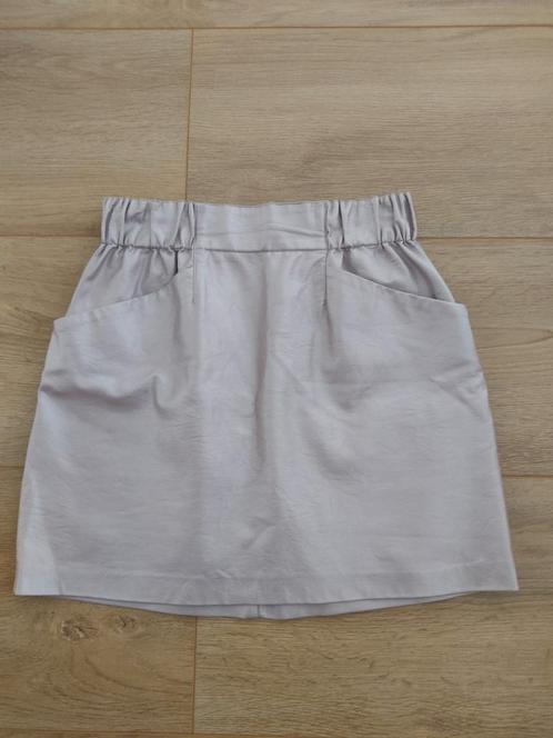 Zara - Metallic lichtroze rokje - mt xs, Kleding | Dames, Rokken, Zo goed als nieuw, Maat 34 (XS) of kleiner, Roze, Boven de knie