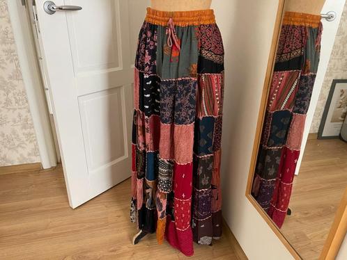 Mooie lange boho / hippie rok, lapjes, maat S / M, Kleding | Dames, Rokken, Zo goed als nieuw, Maat 38/40 (M), Overige kleuren