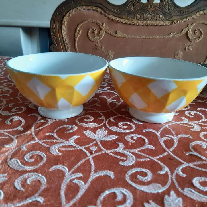 2x oude franse spoelkom facet oker/wit Sarreguemines, Antiek en Kunst, Curiosa en Brocante, Verzenden