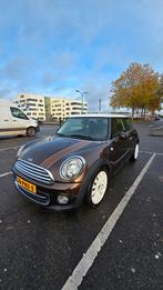 Mini 1.6 Cooper AUT 2011 Bruin, Auto's, Mini, Stof, Zwart, 4 cilinders, Bruin