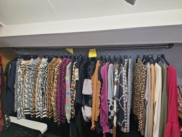 Rest partijhandel dames kleding 44 stuks  beschikbaar voor biedingen