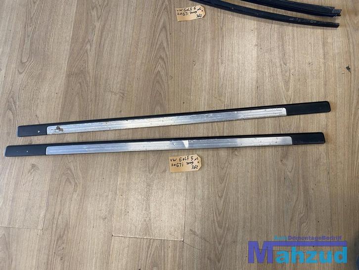 VW GOLF 5 GTI 3 deurs instaplijst links rechts 2003-2009, Auto-onderdelen, Carrosserie en Plaatwerk, Volkswagen, Gebruikt, Ophalen of Verzenden