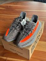 Adidas Yeezy Boost 350 V2 belurf Nieuw maat 44 Deadstock, Ophalen of Verzenden, Nieuw, Grijs, Sneakers of Gympen