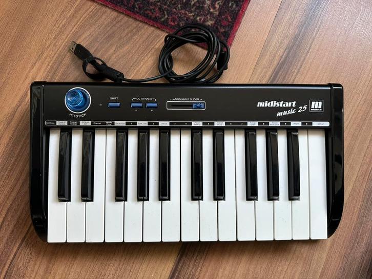 Miditech midistart music 25, Muziek en Instrumenten, Midi-apparatuur, Gebruikt, Ophalen