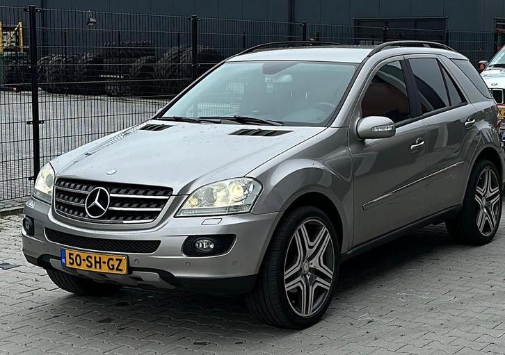 Mercedes ML 350 memory, HK, Xenon, Youngtimer 22 amg velg, Auto's, Mercedes-Benz, Particulier, M-Klasse, 4x4, ABS, Airbags, Airconditioning