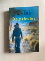 De priester / Het verhaal van Aäron (Francine Rivers), Ophalen of Verzenden, Zo goed als nieuw