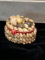 Klein dekseldoosje schelpjes (080425c), Ophalen of Verzenden