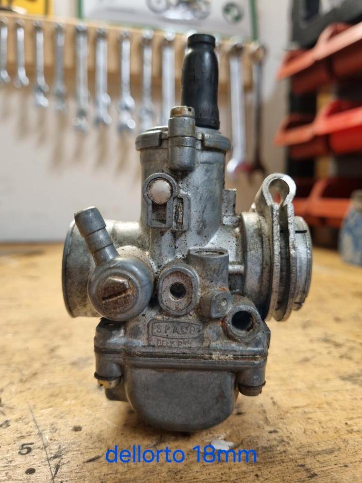 6 carburateurs oa dellorto en mikuni, Fietsen en Brommers, Brommeronderdelen | Algemeen, Gebruikt, Carburateur, Ophalen of Verzenden