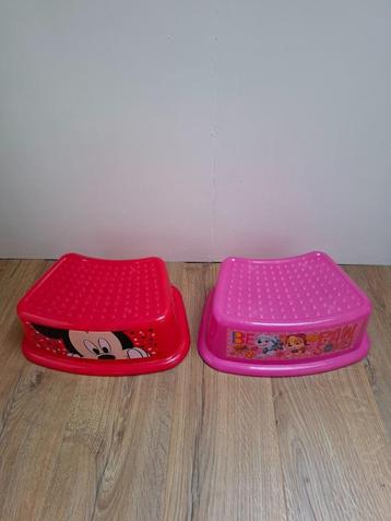 Opstapje voor kinderen (2x) beschikbaar voor biedingen