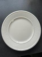 Wedge wood edme 2 diner borden, Huis en Inrichting, Keuken | Servies, Gebruikt, Ophalen of Verzenden, Bord(en), Wedgwood