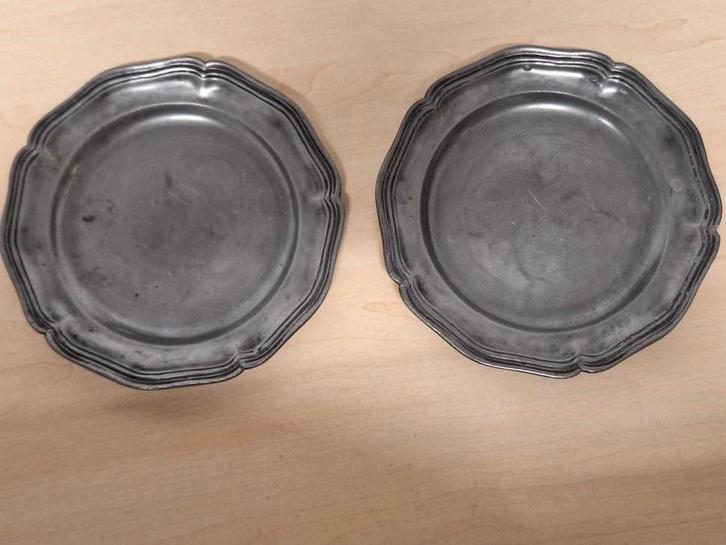 Twee antieke tinnen borden, Antiek en Kunst, Antiek | Tin, Ophalen of Verzenden