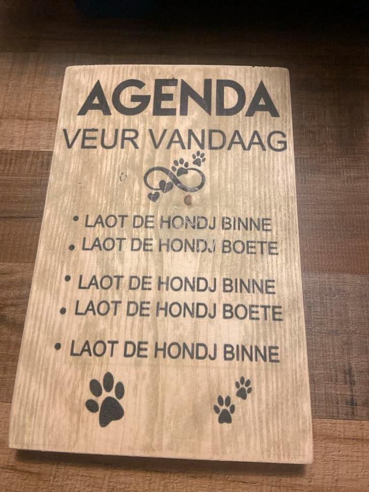 Houten bord 'Agenda veur vandaag', Huis en Inrichting, Woonaccessoires | Overige, Nieuw, Ophalen of Verzenden