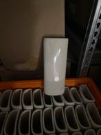 Witte Vaas - Kachel Waterverdamper, Wit, Aardewerk of Porselein, Nieuw, Ophalen of Verzenden