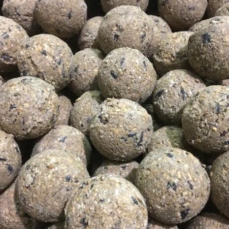 Mezenbollen zonder net 50 stuks, Dieren en Toebehoren, Vogels | Toebehoren, Nieuw, Eten en Drinken, Ophalen of Verzenden