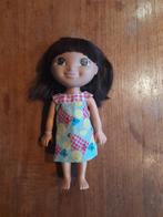 Dora pop met jurk, Ophalen of Verzenden, Zo goed als nieuw, Overige typen