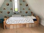 Bed kasteel ridder steigerhout, Kinderen en Baby's, Kinderkamer | Bedden, Ophalen, Zo goed als nieuw, 180 cm of meer, 85 tot 100 cm
