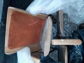 Vintage bioscoop stoelen gedemonteerd gratis ophalen beschikbaar voor biedingen