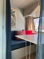 Gerenoveerde caravan Brüstner Lux 1985, Caravans en Kamperen, Koelkast, Treinzit, 750 - 1000 kg, Particulier
