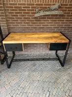 Mooi industrieel bureau, Huis en Inrichting, Bureaus, Ophalen, Zo goed als nieuw