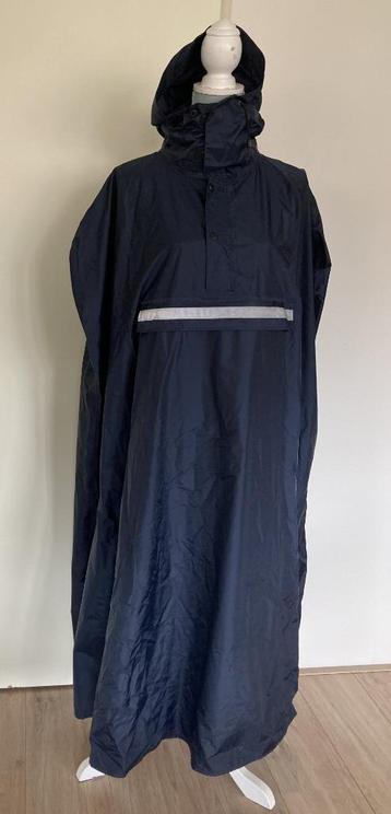 Donkerblauwe regenponcho - AGU beschikbaar voor biedingen