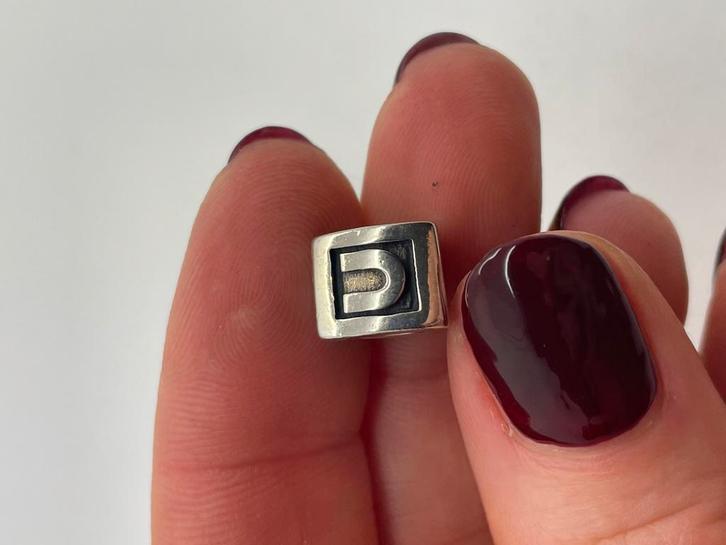 B60 Pandora zilveren bedel letter U, Sieraden, Tassen en Uiterlijk, Bedels, Pandora, Zilver, 1 bedel, Ophalen of Verzenden