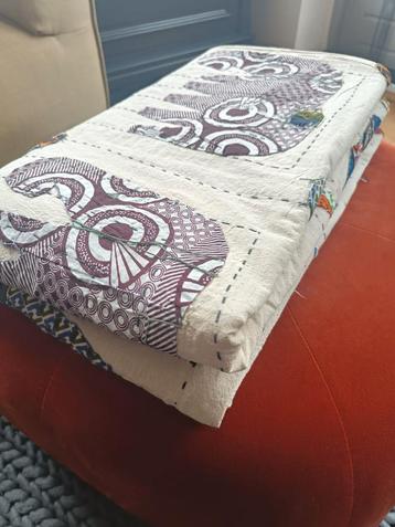 Plaid uit Mauritius 200 x 260 met olifanten  beschikbaar voor biedingen