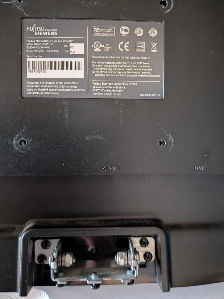 Monitor fujitsu siemens scaleoview d22w-1g, Computers en Software, Monitoren, Zo goed als nieuw, 60 Hz of minder, DVI, Gaming