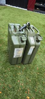 2x 20L Jerrycans + Schenktuit, Ophalen