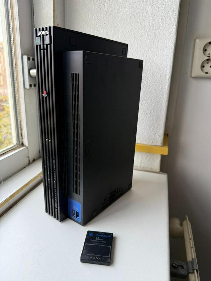 Sony PlayStation 2 – compleet met 3 controllers en 8 MB card, Spelcomputers en Games, Spelcomputers | Sony PlayStation 2, Gebruikt