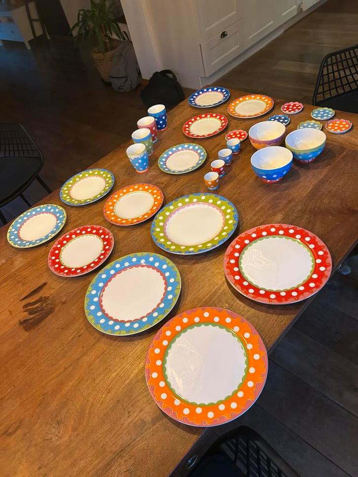 Oillily servies leuk en vrolijk!, Huis en Inrichting, Keuken | Servies, Bord(en), Overige stijlen, Porselein, Ophalen of Verzenden