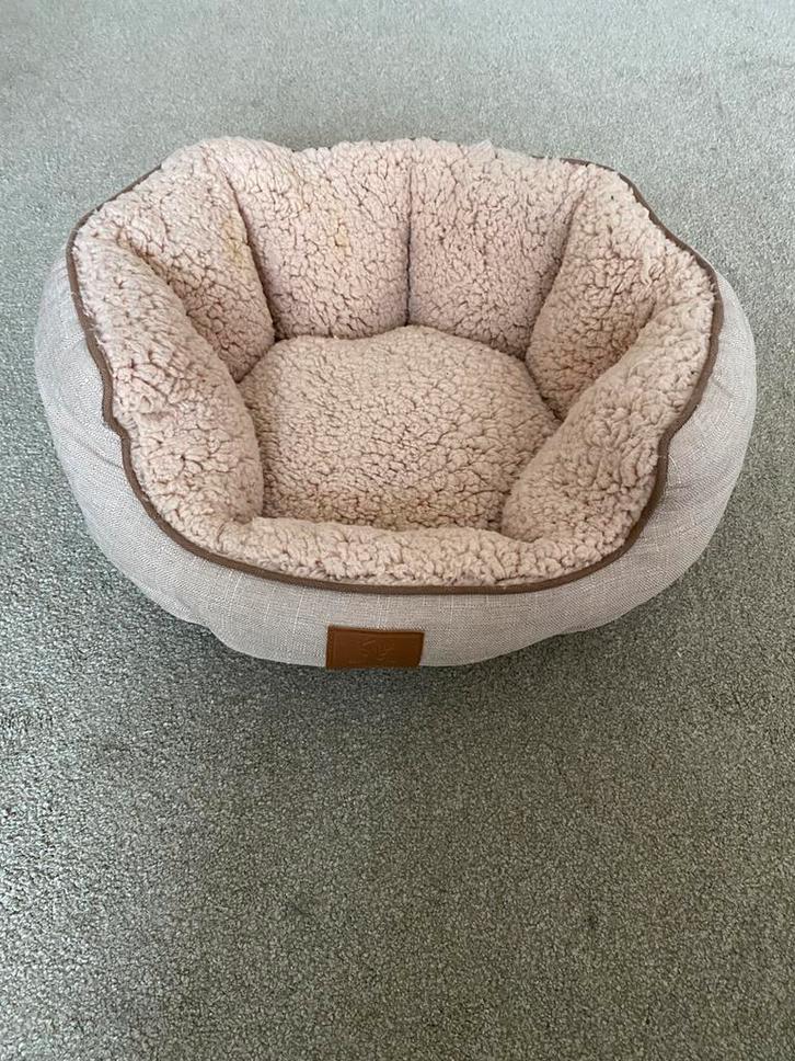 Heerlijk warm zacht kattenmandje, Dieren en Toebehoren, Kattenmanden, Zo goed als nieuw, Pluche, Ophalen of Verzenden