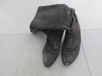 Zwarte nubuck dameslaars, maat 40 beschikbaar voor biedingen