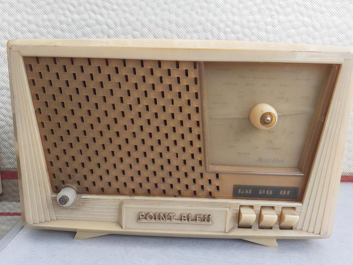 "Point bleu" buizenradio in kunststof kast, Verzamelen, Retro, Huis en Inrichting, Ophalen of Verzenden