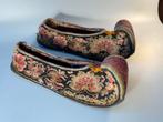 Oude Chinezen  geborduurd schoenen, Antiek en Kunst, Ophalen
