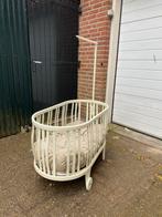 Houten wieg Vintage uniek model met wieltjes en pootjes, Ophalen, Zo goed als nieuw, Wieg