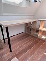 Desk with built-in storage space, Huis en Inrichting, Bureaus, Ophalen, Zo goed als nieuw, Bureau