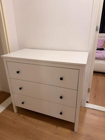 Witte ladekast met 3 lades beschikbaar voor biedingen