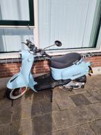 Berini scooter Dolce Vita, kmstand 2731km, Fietsen en Brommers, Overige merken, Benzine, Zo goed als nieuw, Ophalen