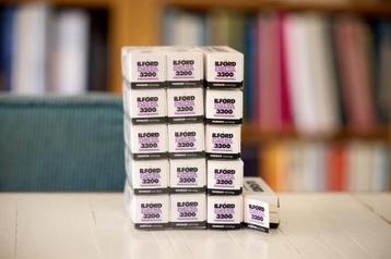 Ilford Delta 3200, 120- rolfilm beschikbaar voor biedingen
