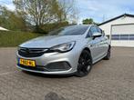 Opel Astra 1.4 Turbo 150pk Winter Edition 5D 2018 Grijs, Auto's, Opel, Te koop, 1399 cc, Zilver of Grijs, Geïmporteerd