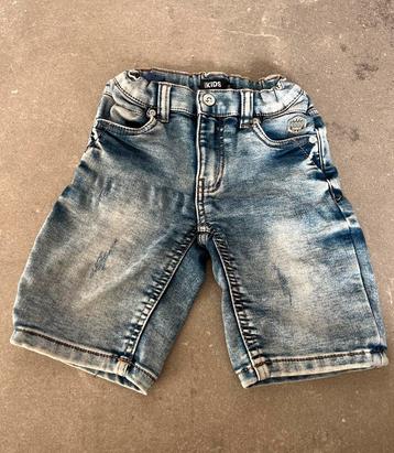 Stoere korte jeans maat 116