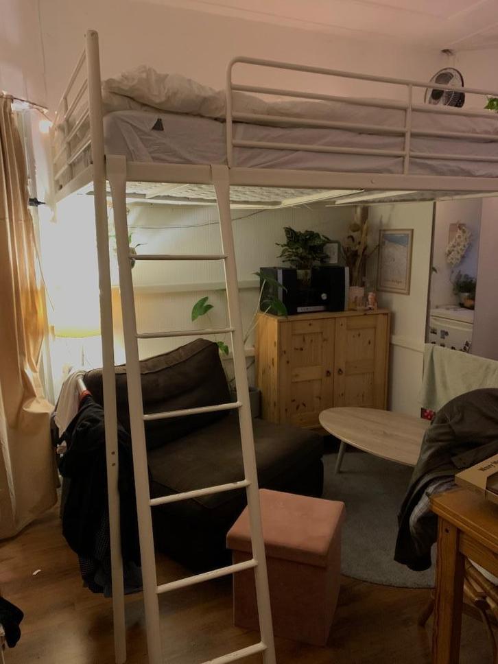 Tweepersoons hoogslaper, Huis en Inrichting, Slaapkamer | Bedden, Gebruikt, Tweepersoons, 140 cm, 200 cm, Metaal, Wit, Ophalen