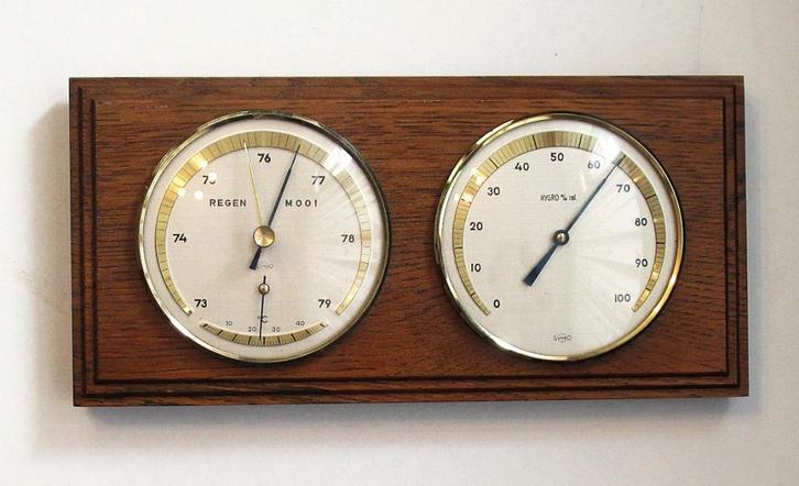 Vintage Sundo wand weerstation in eikenhouten kast van de 70, Audio, Tv en Foto, Weerstations en Barometers, Ophalen of Verzenden